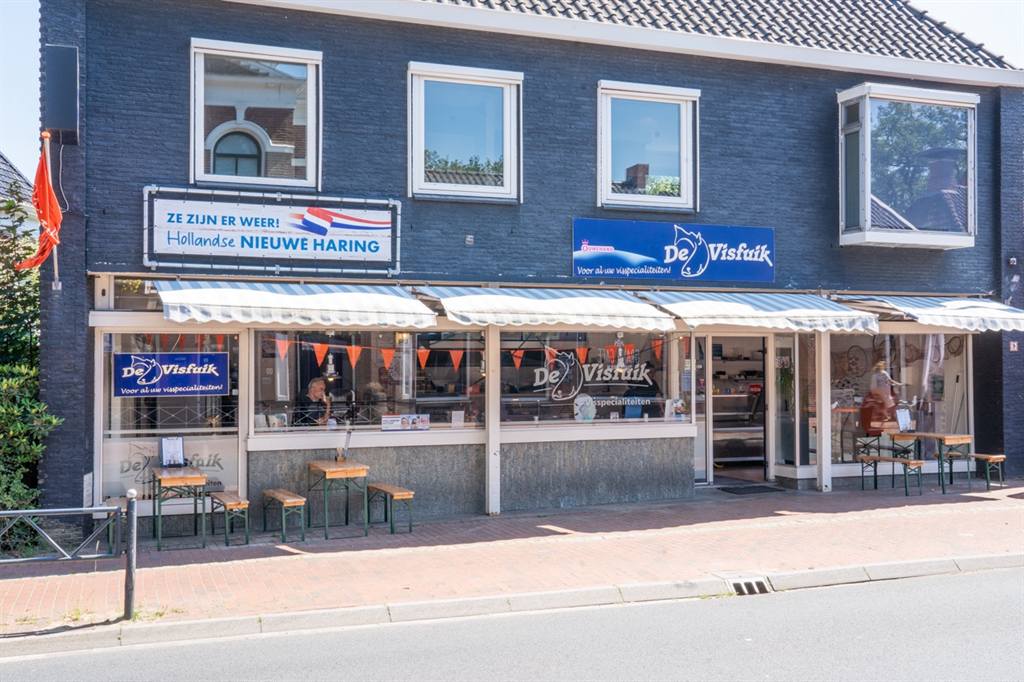 De winkel van De Visfuik aan De Millystraat in Zuidlaren